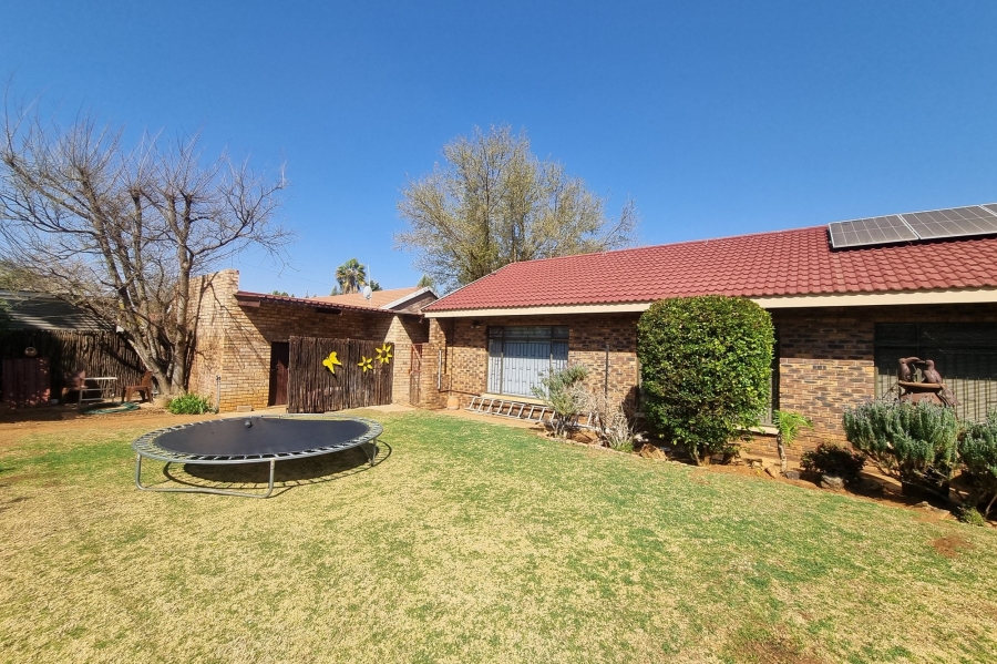 4 Bedroom Property for Sale in Stilfontein Ext 4 North West